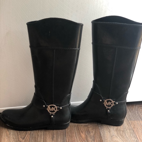 MK rain boots - Picture 2 of 8